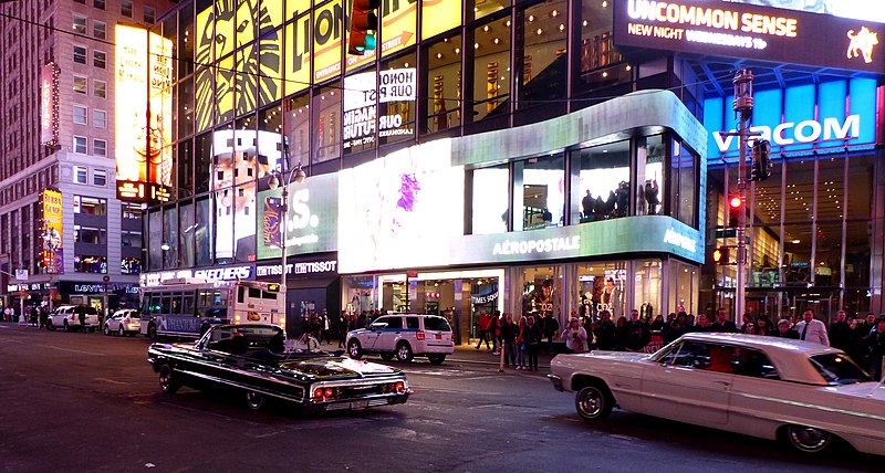 File:NYC - Midtown Manhattan – Duffy Square – Broadway by night - panoramio (1).jpg