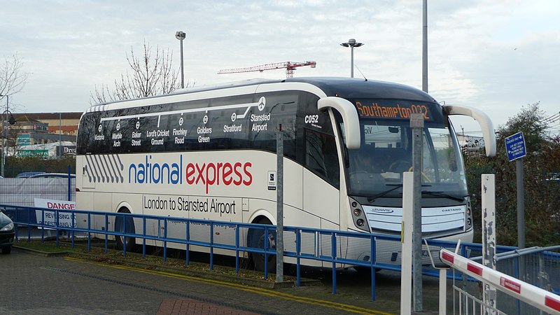 File:National Express C052 FJ57 KJU.JPG