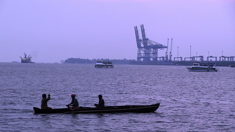 File:Night @ Marine Drive - panoramio.jpg