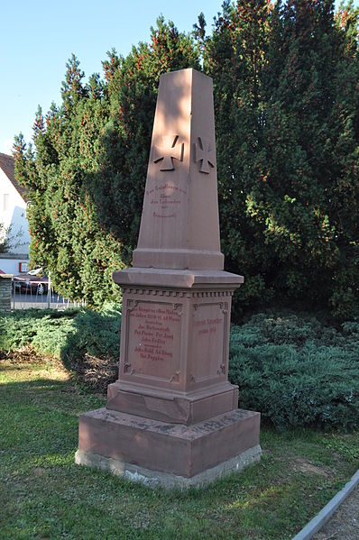 File:Ober-Mörlen, Friedhof, Gefallenendenkmal 70 71.JPG