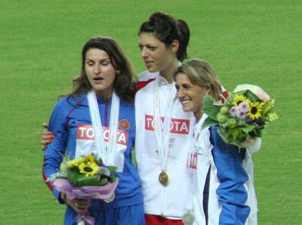 Victory ceremony Osaka07 D9A WHigh Jump VC.jpg