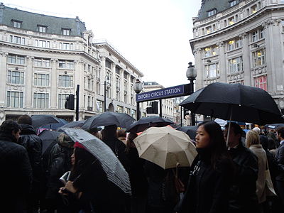 Ang unang apurahang oras ng araw ay tuwing umaga, Londres, Abril 2012