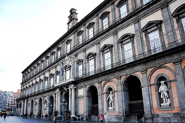 The façade on Piazza del Plebiscito, seen from the south