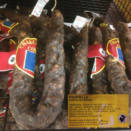 Pork sausages eaten raw by consumers caused an outbreak of trichinellosis in 2015 in France.