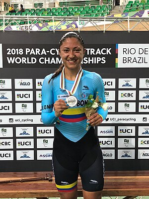 Paula Ossa Veloza Medalla Plata 2018.jpg