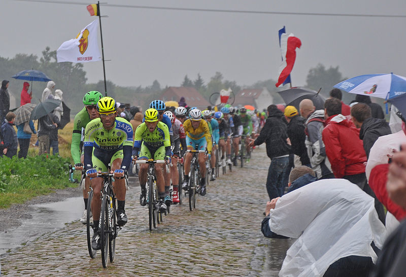 File:Peloton TDF2014 Etape 5 Gruson.jpg