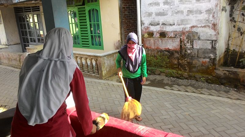 File:Persiapan Bersih - bersih POSKO.jpg