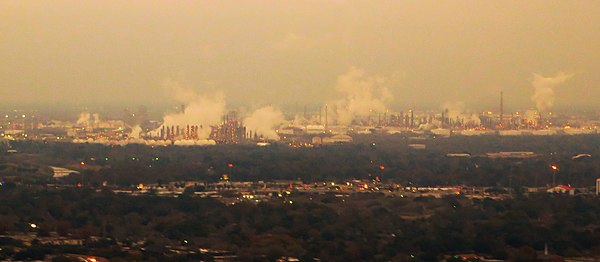 Petrochemical Refineries in Metro Houston, Texas (16454331446).jpg