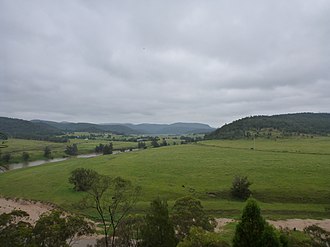 The line - seen on the right - runs adjacent to the Goulburn River as it passes through Widden. Phipps Cutting - panoramio.jpg