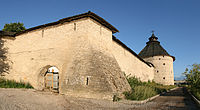 Покровская башня с воротами