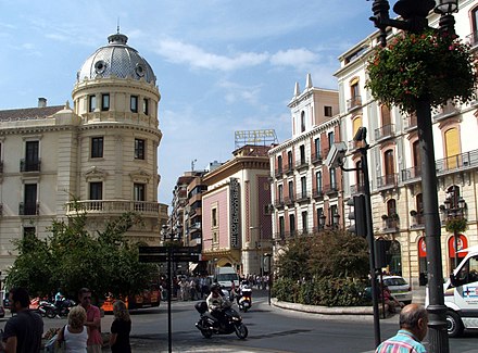 The bustling modern center of Granada, Puerta Real