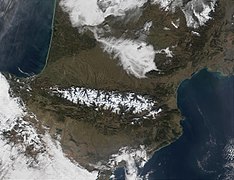 English: The Pyrenees Mountains seen from a satellite. Français : Vue satellite
