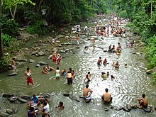 El Río Yaracuy en su paso por la montaña de Sorte.