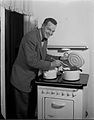 Rolf Kirkvaag cooking.jpg