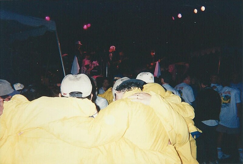 File:SCO Forum 1997 The Kingsmen performing at Cowell College.jpg