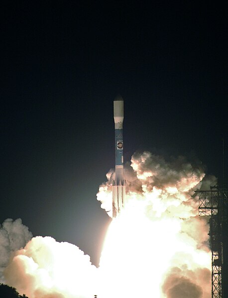 File:STEREO launch Delta7925-10L 261006.jpg