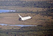 Закінчення місії STS- 56: посадка шаттла на КЦ Кеннеді