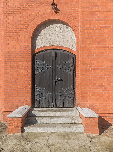 File:Saint Andrew Bobola church in Swiecie 16.jpg