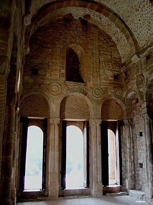 Santa Maria del Naranco-8.JPG