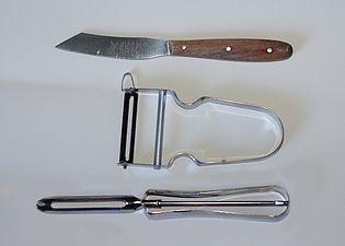 fixed blade peeler