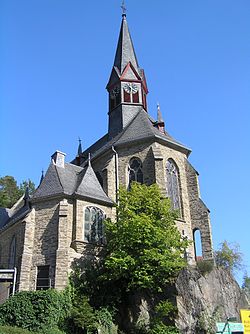 Schmitten Kirche von Dorfweil aus.JPG