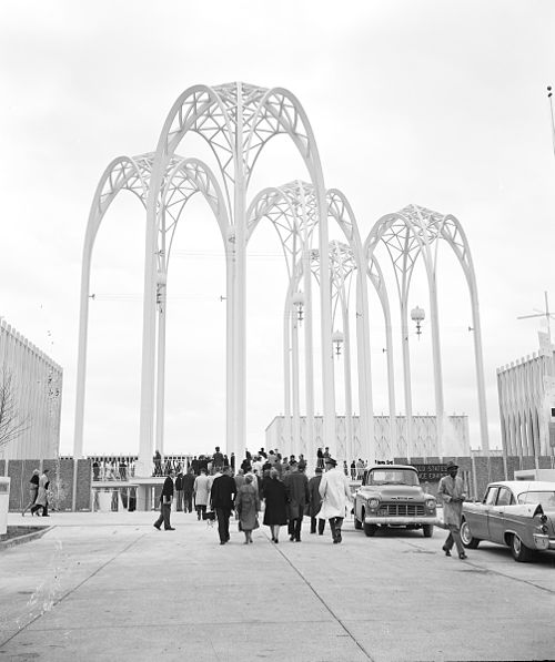 The Federal Science Pavilion, "a virtual cathedral of science".