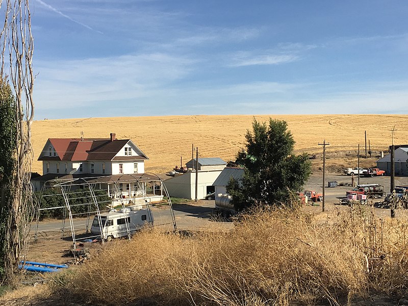 File:Seivers Brothers Ranchhouse and Barn2 NRHP 79002524 Adams County, WA.jpg