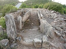 Juliol (ex-aequo): Sepulcre Megalític de les Maioles, Rubió.