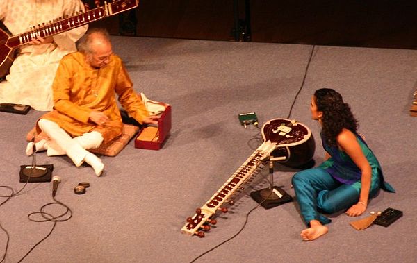 Anoushka and Ravi Shankar in concert, 2005