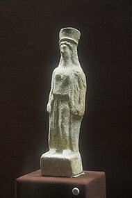 Αγαλματίδιο γυναικός, Καλυβάρι, 5ος αιώνας π.Χ.