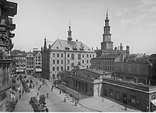 Old Market Square in 1934. The Odwach guardhouse and the 1893 New Town Hall, which was not rebuilt after World War II, are visible.