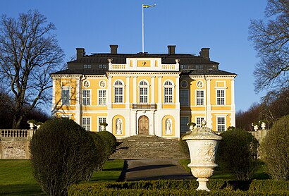 How to get to Steninge Slott with public transit - About the place