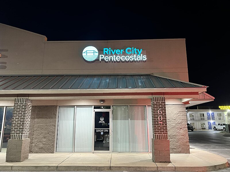 File:Storefront of River City Pentecostals.jpg