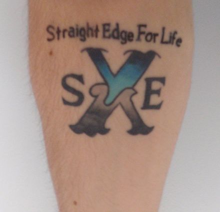 Tatouage "straight edge"