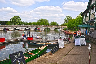 File:Stratford-Upon-Avon , The River Avon - geograph.org.uk - 3969175.jpg