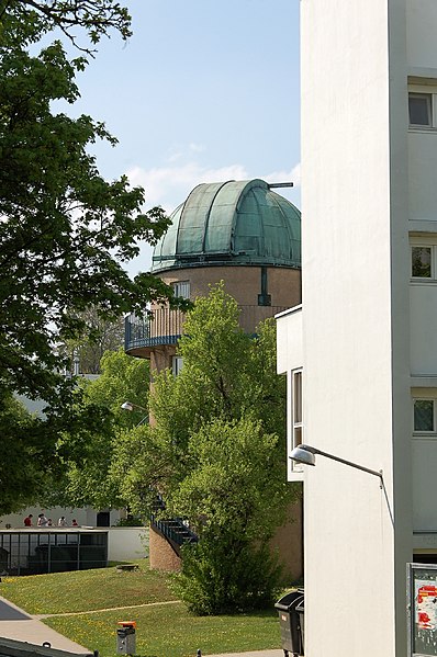File:Stuttgart Uni 2011-by-RaBoe-06.jpg