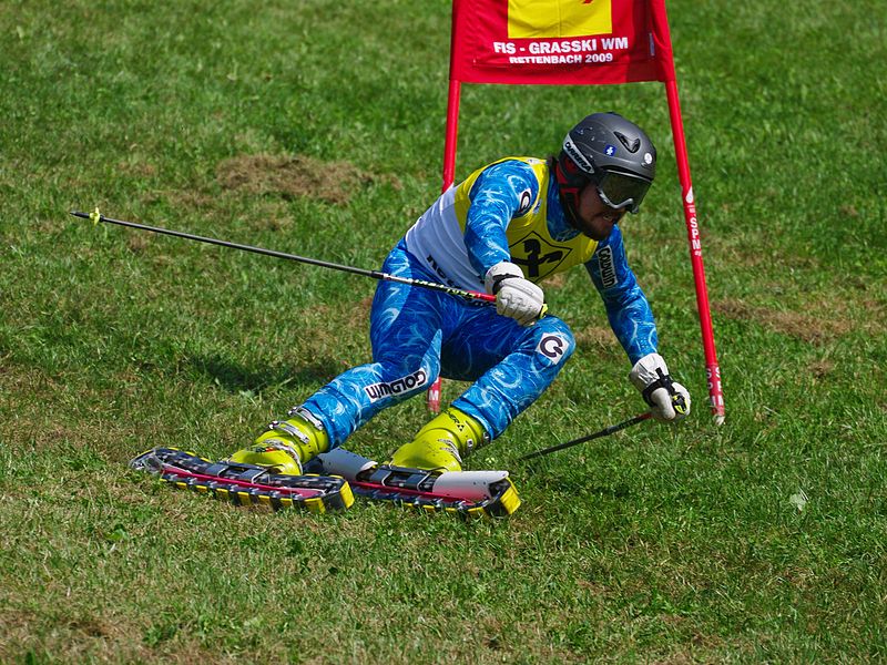 File:Tetsuya Yashima Grass Skiing World Championships 2009 Giant Slalom 2.jpg