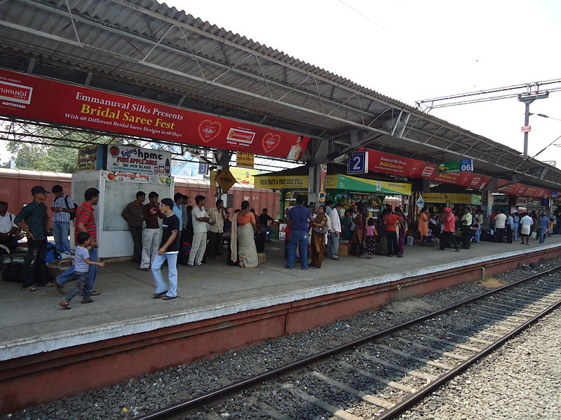 File:Thrissur railway staiton2.JPG