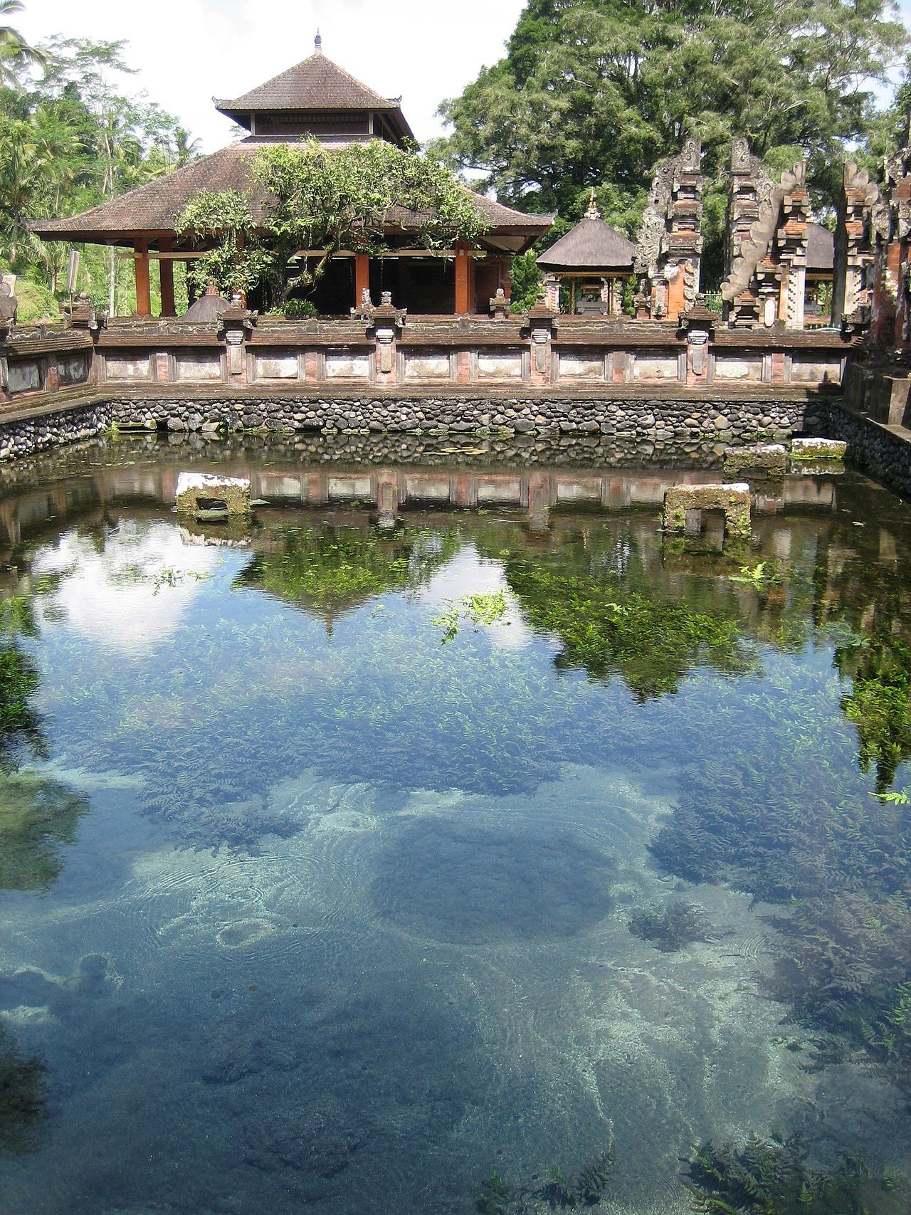 TirtaEmpul HotSpring