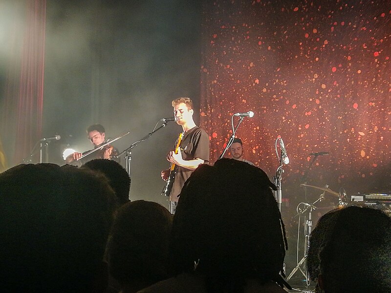 File:Tom Misch, Konzert Köln.jpg