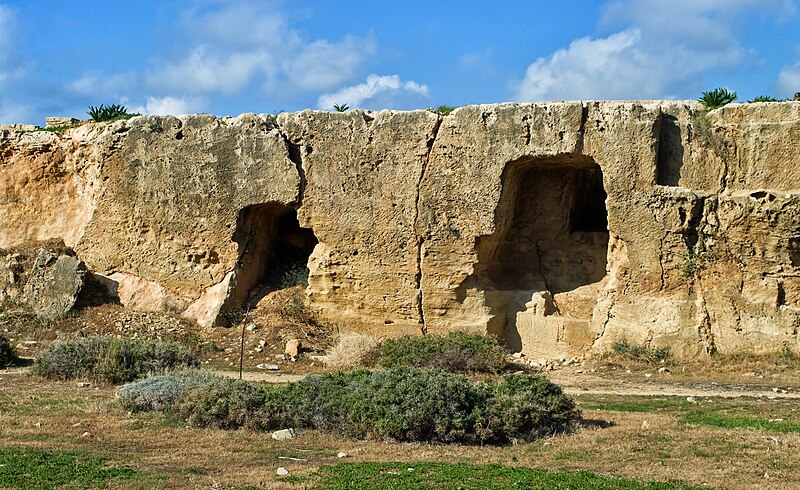 File:Tombs of the Kings Paphos Cyprus 18.jpg