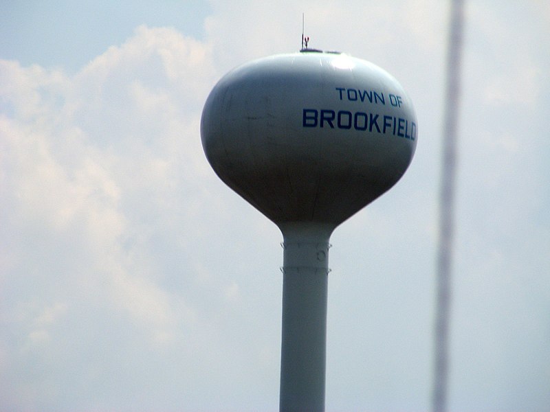 File:Town of Brookfield Tower - panoramio.jpg