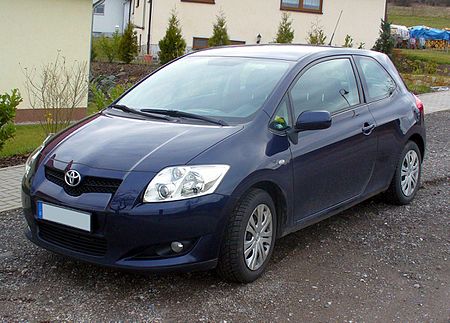 Toyota Auris Dreitürer.JPG