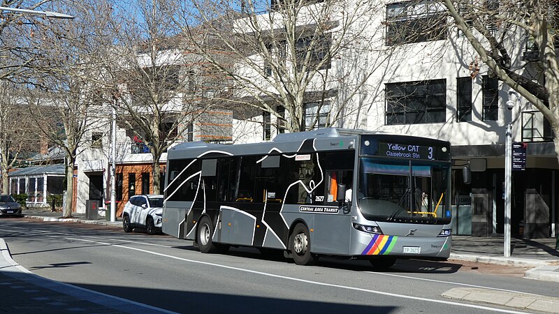 File:Transperth Volvo B8RLE (Volgren Optimus) TP2627 at Royal Street,East Perth.jpg