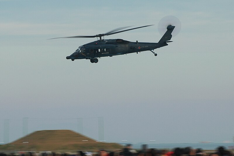 File:UH-60J @ Tsuiki 築城航空祭2008 (3089589276).jpg