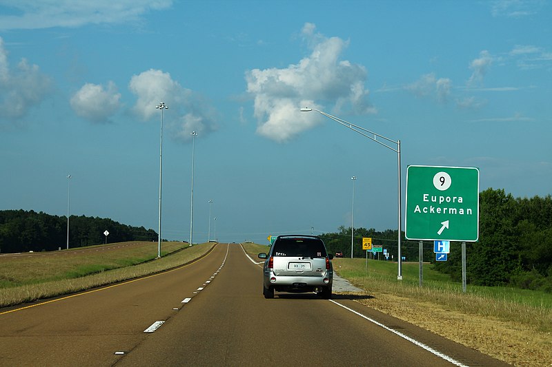 File:US82eRoad-MS9sign (32519492366).jpg