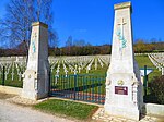 Verdun cimetiere militaire francais glorieux.JPG