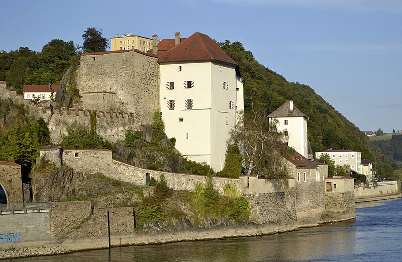 File:Veste Niederhaus in Passau.JPG