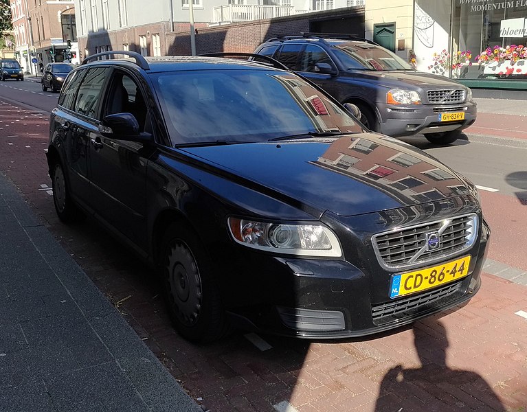 File:Volvo V40 Netherlands diplomatic plate (44499055302).jpg