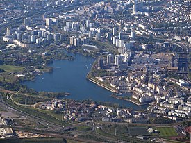 Vista aérea do lago de Créteil.
